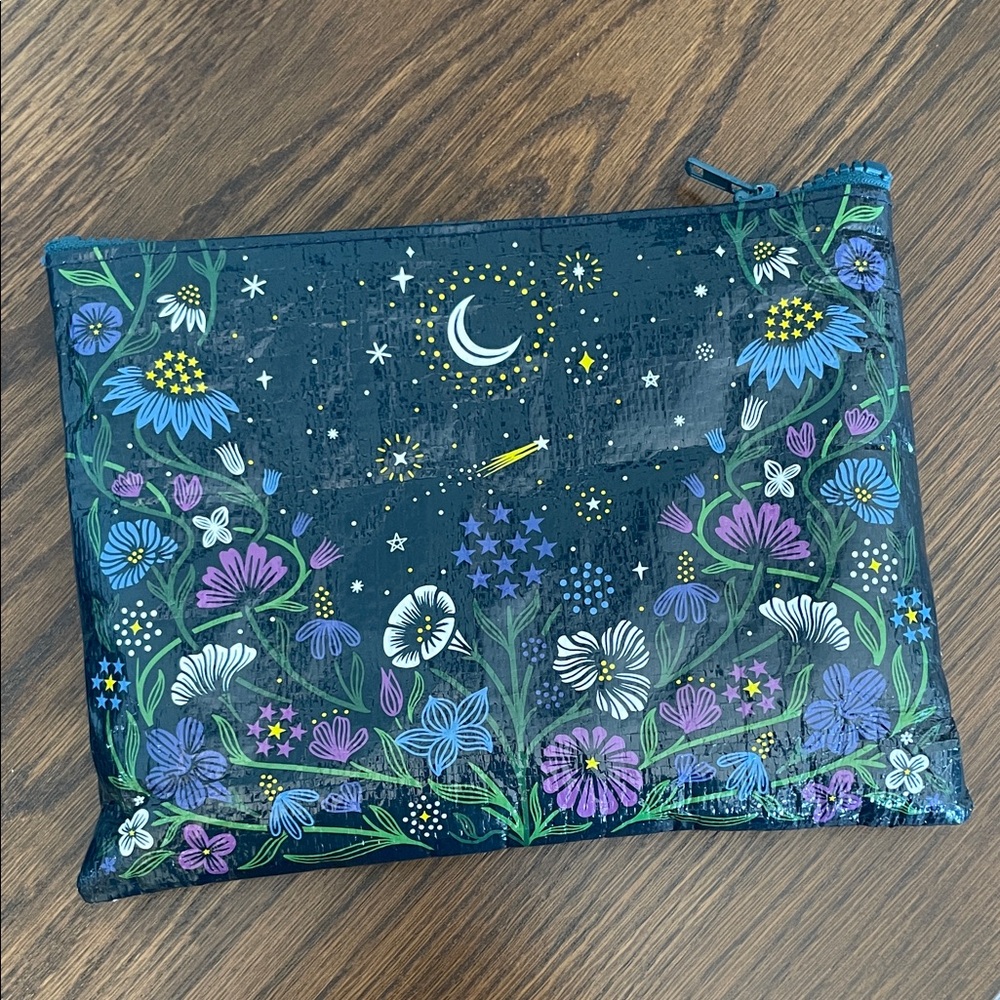 Blue Q Zippered Bag